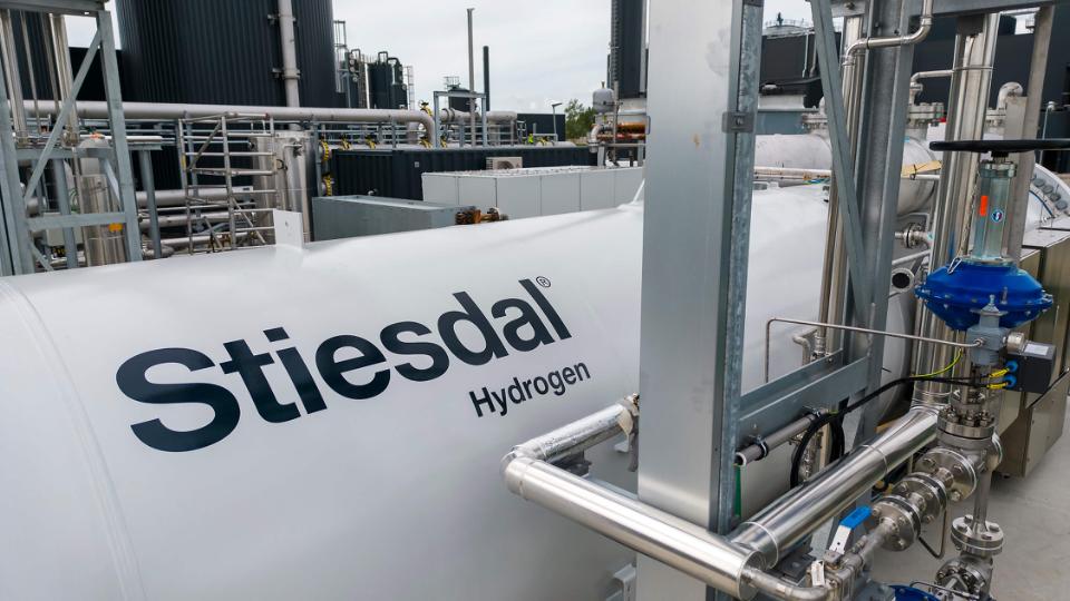 Stiesdal Hydrogen partners with KK Group